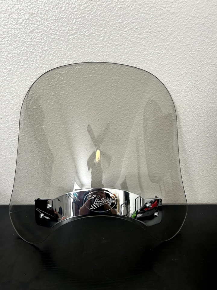 Victory V92SC 11" SPORT CRUISER Parabrisas Transparente Humo OEM Parabrisas 2872617 Foto 1 de 4