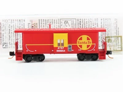 N Scale Micro-Trains MTL 13000100 ATSF Santa Fe Bay Window Caboose #999654 - Image 1 of 4