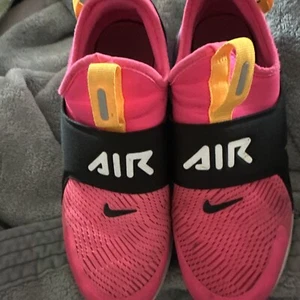 Nike Air Max 270 C1108-601 Extreme Shoes Hyper Pink Fuchsia Glow 6Y - Picture 1 of 12