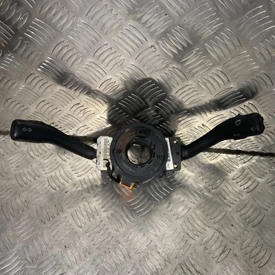 Volkswagen Golf MK4 2002 indicador y tallo limpiaparabrisas 8L0953513G Foto 1 de 3