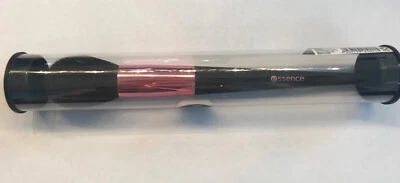 ESSENCE LE "BeRRY on" face brush 01 hello berry ! Gesichtspinsel  - Bild 1 von 4