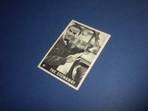 LOST IN SPACE #11 Topps 1966 trading card - Printed in U.S.A. vintage tv sci-fi