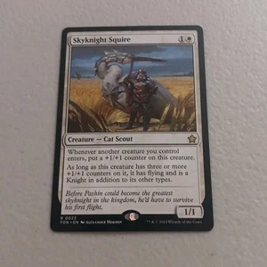 Skyknight Squire - Fundaciones Magic The Gathering casi nuevo  - Imagen 1 de 2