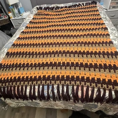 "Manta afgana hecha a mano crochet años 70 retro colores otoño Halloween 48""x64""" Foto 1 de 4