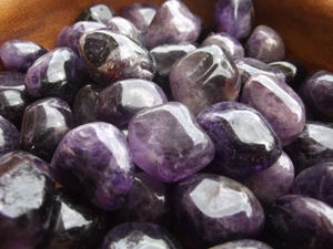 Amethyst Tumble Stone - Picture 1 of 2