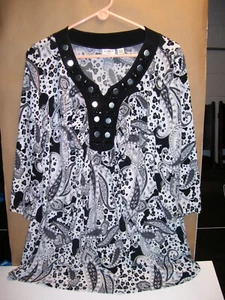 Cato's Black & White Women's Polyester/Spandex Dress Shirt/Blouse (plus size) - Picture 1 of 3