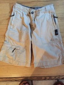 EUC GAP KIDS CARGO SHORTS SIZE 10 BOYS - Picture 1 of 3