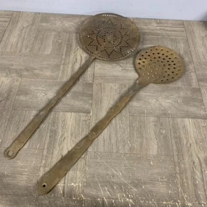 2 Vintage Copper Strainer Skimmer Long Handled Open Fire Cooking Farmhouse Decor - Picture 1 of 23