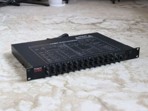 Roland M-120 MISCELATORE DI LINEA 12 canali montabile su rack - Foto 1 di 3