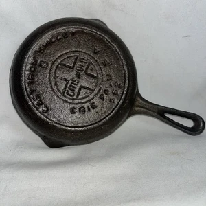 Sartén vintage de hierro fundido GRISWOLD #0 #562 hecha en EE. UU. - Imagen 1 de 5
