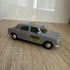 Corgi Vanguards VA08503 Wolseley Six "AAA cars Oxford" (taxi) - Picture 1 of 10