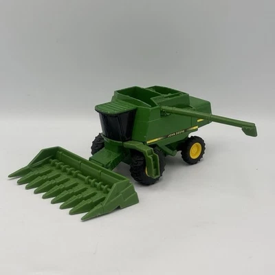 ERTL 9510 John Deere Combine With Cornhead - Image 1 of 4