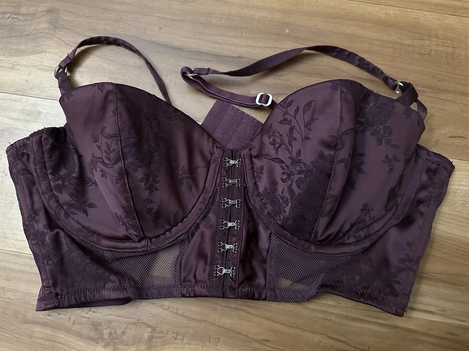 De colección Y2K Victoria’s Secret Etiqueta Plateada Ciruela Púrpura Corsé Sujetador Pin-Up Hada Gótica Foto 1 de 3