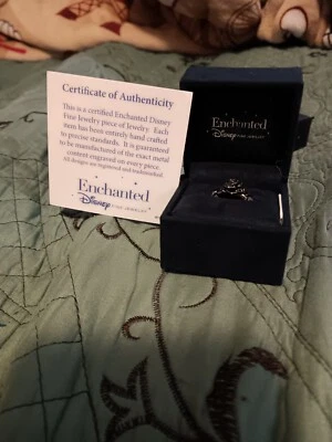 Anillo Disney encantado plata de ley con rodio negro rosa maléfica Foto 1 de 4