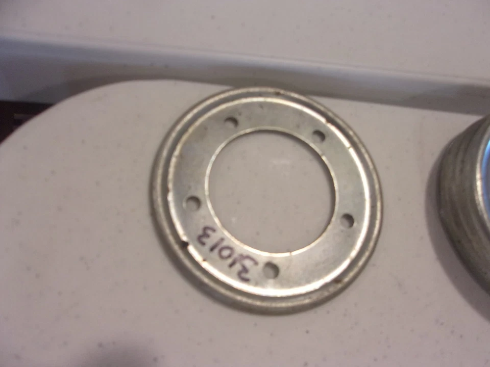 Placa de anillo de retención OEM SNAPPER 31013 7031013YP Foto 1 de 1