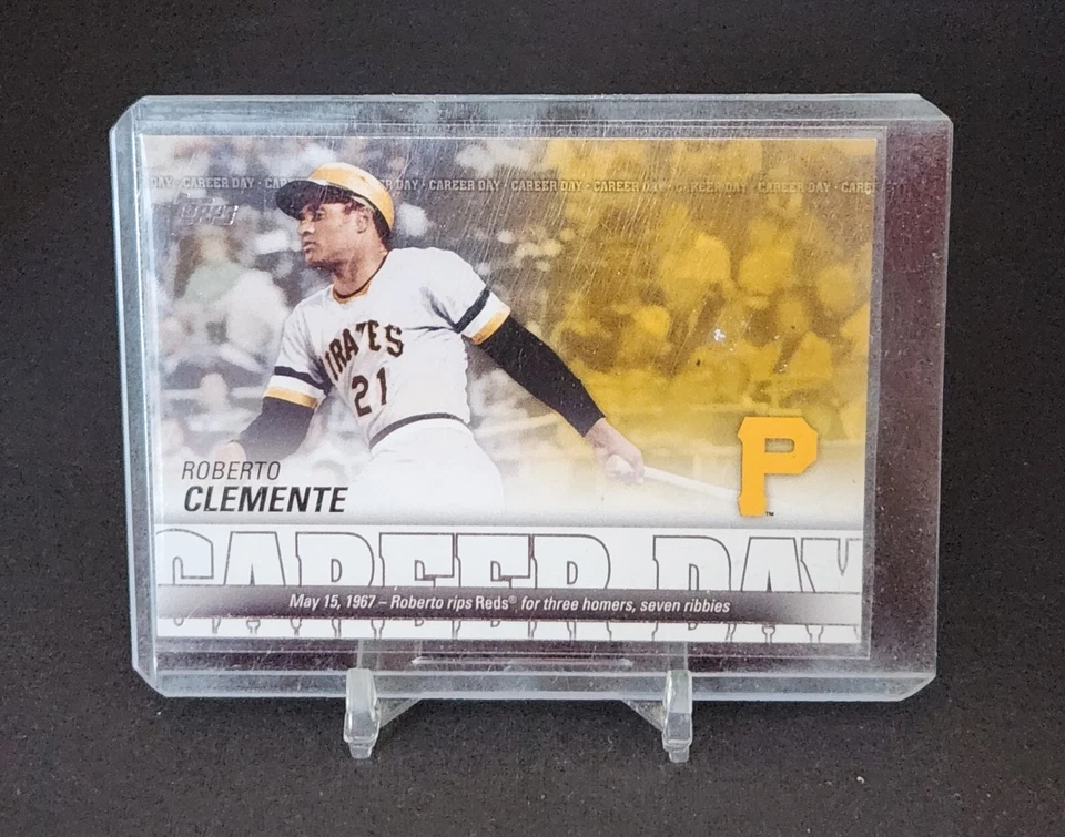 2012 Topps Career Day Roberto Clemente #CD-23 Pittsburgh Pirates  - HOF - Image 1 of 2