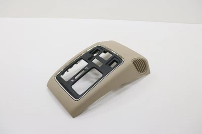 2014 - 2022 JEEP GRAND CHEROKEE WK CONSOLE CENTRAL PAINEL DE ACABAMENTO TRASEIRO FABRICANTE DE EQUIPAMENTO ORIGINAL BEGE_DLXL - Imagem 1 de 4