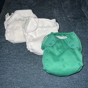 BumGenius Diaper Two White, One Green - Picture 1 of 7