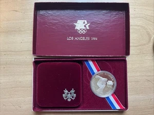 1983 Woman-Designed US Olympic Silver Dollar Proof 900 Fine with Original Box - Picture 1 of 7