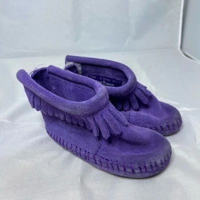 Botas Minnetonka bebé morado flecos Foto 1 de 4