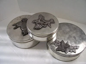 Juego redondo de 3 latas vintage Holiday Metzke de peltre de colección raras - Imagen 1 de 10