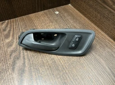 Ford Transit (08.13 Puerta Interior Mango Delantero Izquierdo BK21V22601AC - Imagen 1 de 4