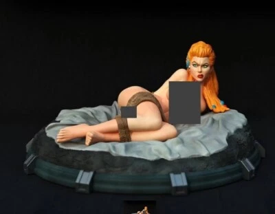 Dissatisfied Girl Resin Figure Model Kit 1/24 Scale Unassembled Unpainted Toys