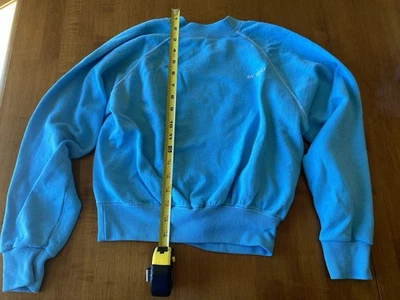 Wrangler Junior vintage talla grande. Azul. Calcomanía Wrangler defectuosa frontal dañada. Foto 1 de 4