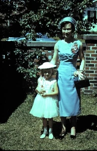 1950's Red Border Slide, Mother with Daughter Dressed in Elegant Period Clothing - Picture 1 of 1