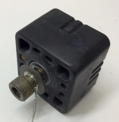 Acoplador de brazo de bloque trasero Arctic Cat usado OEM 2604-860 F5 F6 F7 Crossfire Sno Pro Foto 1 de 4