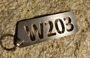 D-Schlüsselanhänger für Mercedes W 203 - Edelstahl gebürstet - Picture 1 of 1
