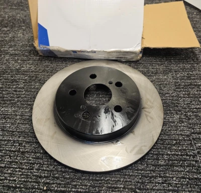 Rotor de freno de disco Wagner Brake BD126558E para Toyota, Nissan e Infinity Foto 1 de 4