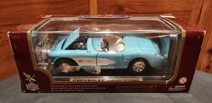 Chevrolet® Corvette 1957 Road Legends usado 1:18 metal fundido a presión con soporte - Imagen 1 de 13
