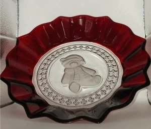 Villeroy & Boch Ruby Glass Christmas Bear Dish - Picture 1 of 8