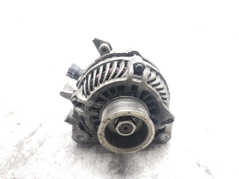 Alternador Honda Civic 2006-2011 1,8 L aire acondicionado OEM 31100-RNA-A01 Foto 1 de 4