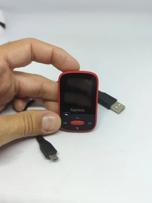 SanDisk Clip Sport 4GB MP3 Player LCD Screen Red SDMX24-004G USED - Image 1 of 4