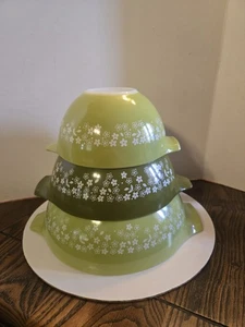 3 cuencos Pyrex Spring Blossom Cinderella verde 442, 441, 443 vintage  - Imagen 1 de 14