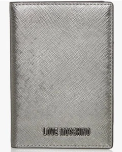 NUEVO - Love Moschino Portapasaportes Cartera Pistola Fusil PU - ¡Nuevo en Caja! - Imagen 1 de 4