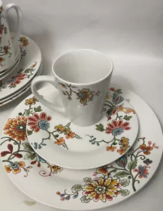 12 Pieces Oneida Viviana FloraDinnerware Set WhiteCeramic Dinner Plates Mugs New - Picture 1 of 7