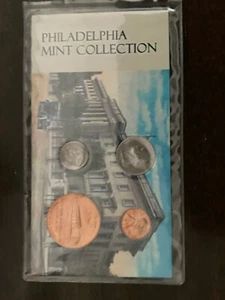 Philadelphia Mint August 14, 1969 Mint Collection with Souvenir Coin - Picture 1 of 2