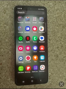 Samsung Galaxy Z Flip5 256GB Green – Used, Excellent Condition - Picture 1 of 3