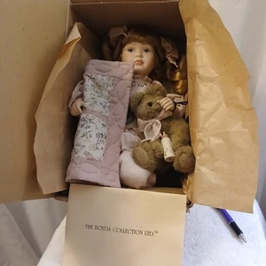 Vintage Boyds Collection Yesterday’s Child Porzellan Puppe 17” Cheryl #4917 NEU Neu im Karton - Bild 1 von 11