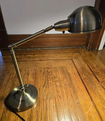 Bank Courthouse Desk Lamp Very Illuminating Light Bronze MINT  - Image 1 of 4