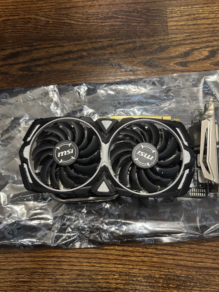 MSI AMD Radeon RX 570 ARMOR 8G OC Foto 1 de 4