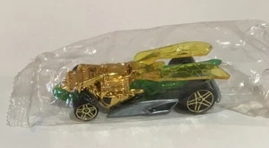 Hot Wheels Gold & Green Draggin' Tail 2009 Mattel Diecast Car D14 - Picture 1 of 4