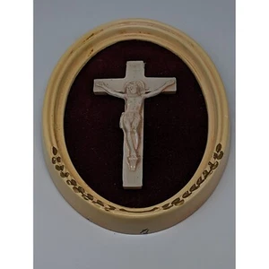 Small INRI Plastic Crucifix on Velvet in Metal Frame - Picture 1 of 5