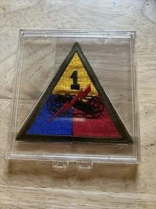 Vintage WWII US Army 1st Armored Division Triangle Patch in Case - Picture 1 of 7