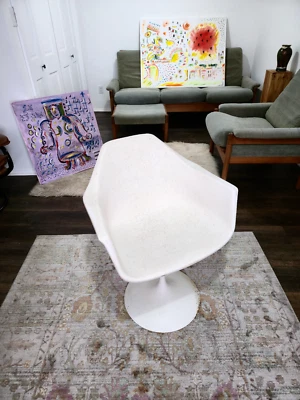 Silla Tulipán Giratoria Estilo Vintage de Eero Saarinen Knoll Blanca Foto 1 de 4