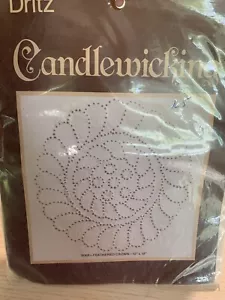 Dritz Candlewicking Feathered Crown Kit 9009 12x12 vintage cottage farmhouse - Picture 1 of 4