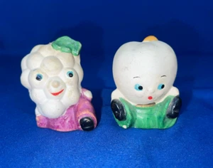 Vintage Anthropomorphic Fruit Salt and Pepper Shakers Japan Grapes & Apple - Picture 1 of 11